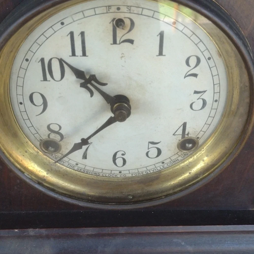 Antique Sessions Brown Wooden Mantel Clock